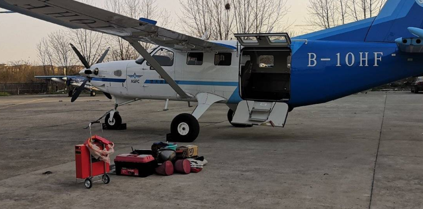 皮拉图斯PC6航空电源车,皮拉图斯PC12电源28V电池,皮拉图斯PC6地面备用电池,皮拉图斯PC6充电宝,皮拉图斯PC12航空电源车 皮拉图斯PC6航空电源车,皮拉图斯PC12电源28V电池,皮拉图斯PC6地面备用电池,皮拉图斯PC6充电宝,皮拉图斯PC12航空电源车